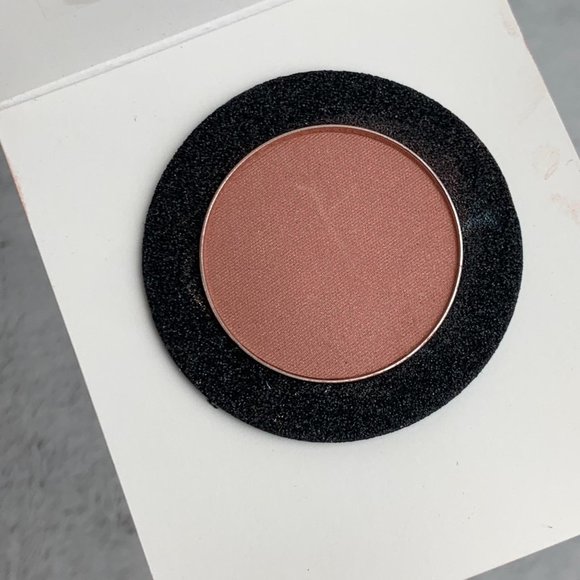 🥰OFRA COSMETICS WINTER GLOW EYESHADOW/ BLUSH - Picture 2 of 4